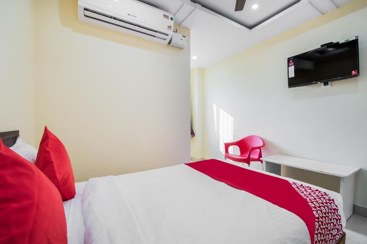 Готель Oyo Mohan Residency Kurmannapalem Екстер'єр фото