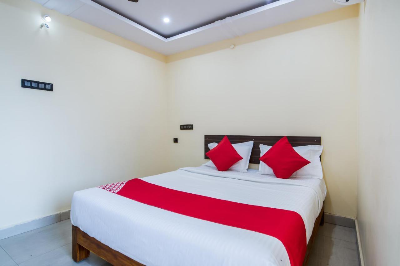 Готель Oyo Mohan Residency Kurmannapalem Екстер'єр фото